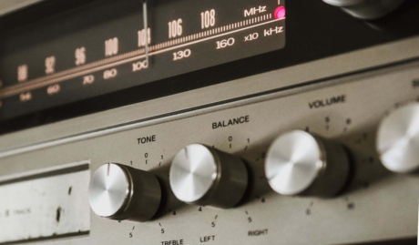 Antique Stereo Tuner (1)